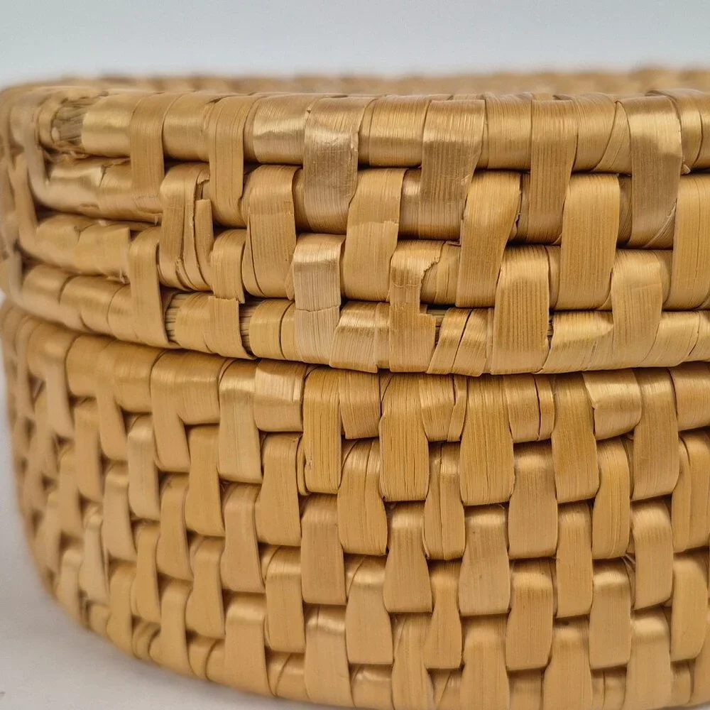 Vintage Wicker Rattan Coaster Set with Lidded Round Basket Case